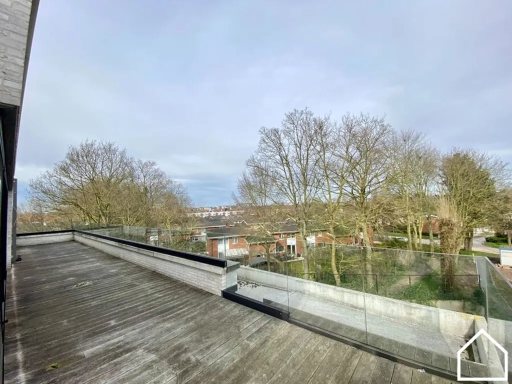 Balcon - Appartement Luxe avec Grand Terrasse à Ieper