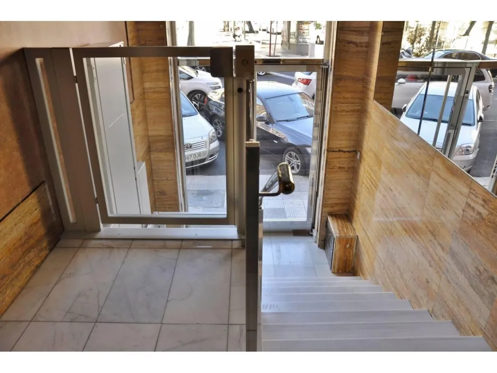 Entrée - 7-Bedroom Flat with Lift in Palencia