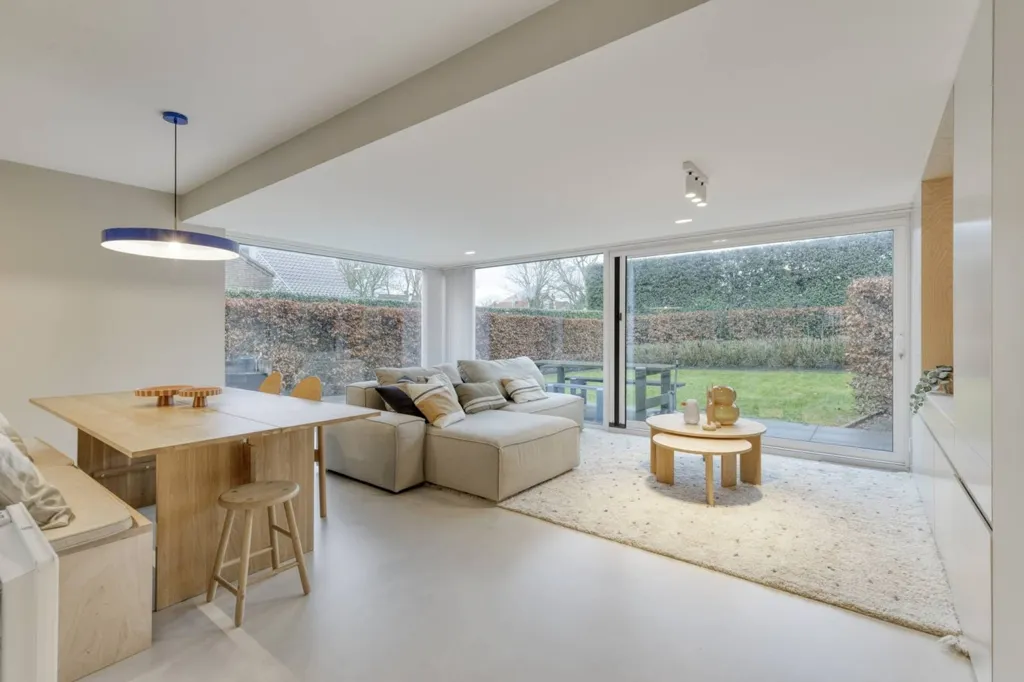 Séjour - Villa avec Pratique Rénovée au Centre de Sint-Idesbald