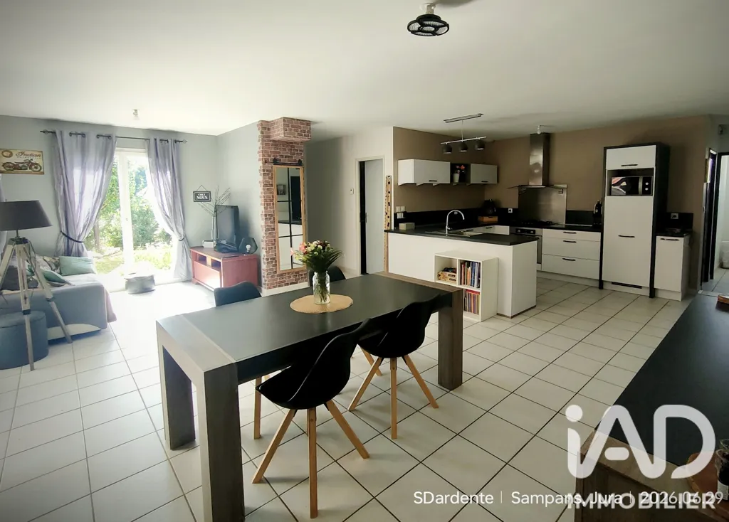 Sala da pranzo - Contemporary Flat-Plan House with Garden in Sampans