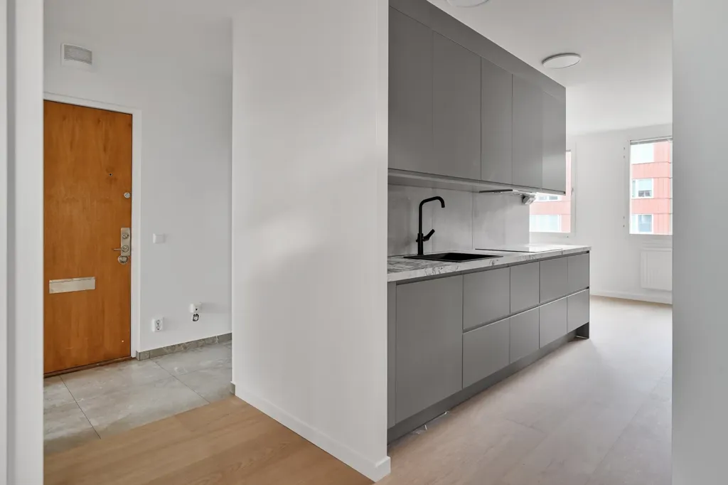 Cucina - Modernised Penthouse with Balcony in Upplands Väsby