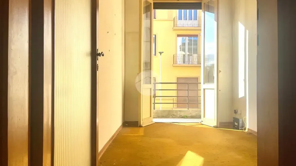 Entrée - 5-Room Apartment with Balcony in Florence