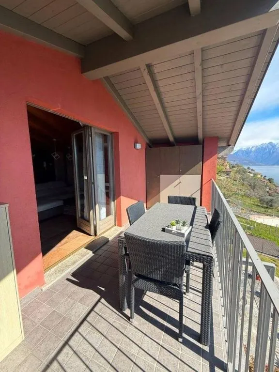 Terrass - Luxury Apartment with Lake View in Musso