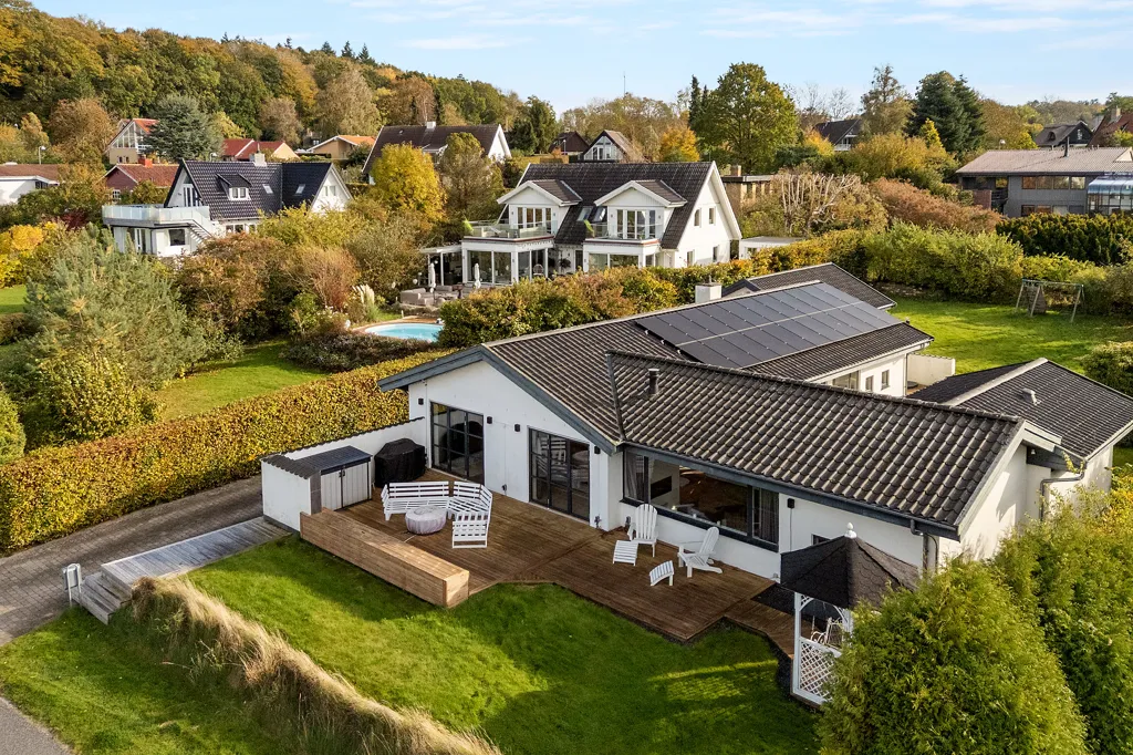 Vista aerea - Modernised Villa with Sjælsø View in Ravnsnæs