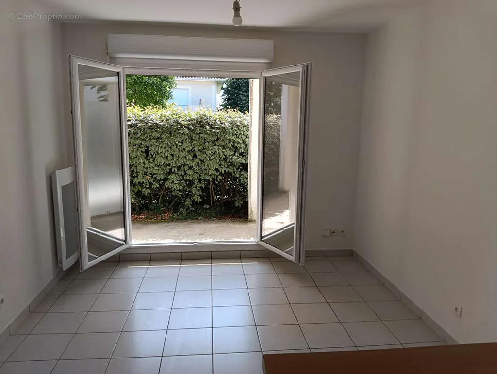 Stanze - T2 Apartment with Pool in Langon