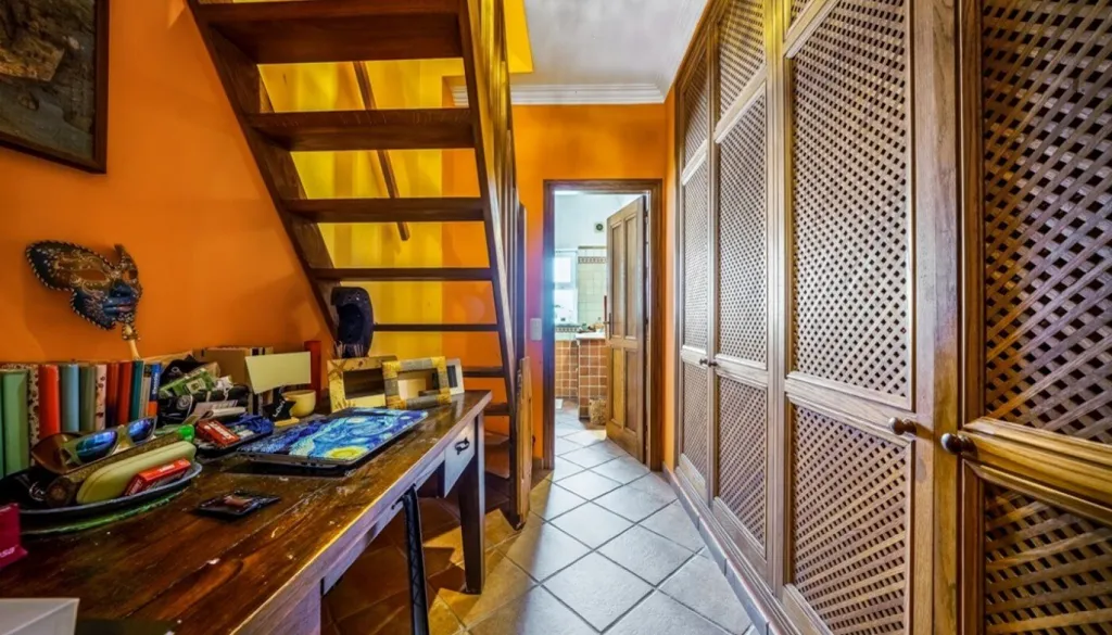 Bureau - Duplex Apartment with Sea View in Loulé