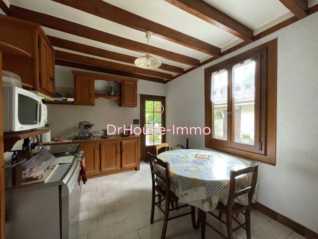 Salle à manger - Maison de Caractère avec Jardin Paysager à Choux