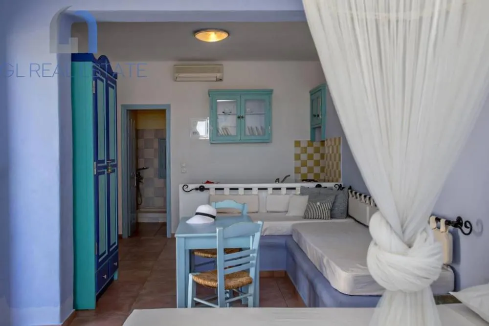 Chambres - Renovated Apartment Complex in Agia Varvara, Thira