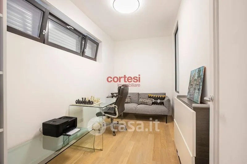 Esik - Contemporary Apartment with Panoramic Terrace in Bergamo