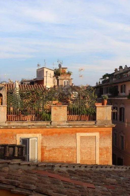 Terrazza - Luxury Apartment with Historic Views in Rome