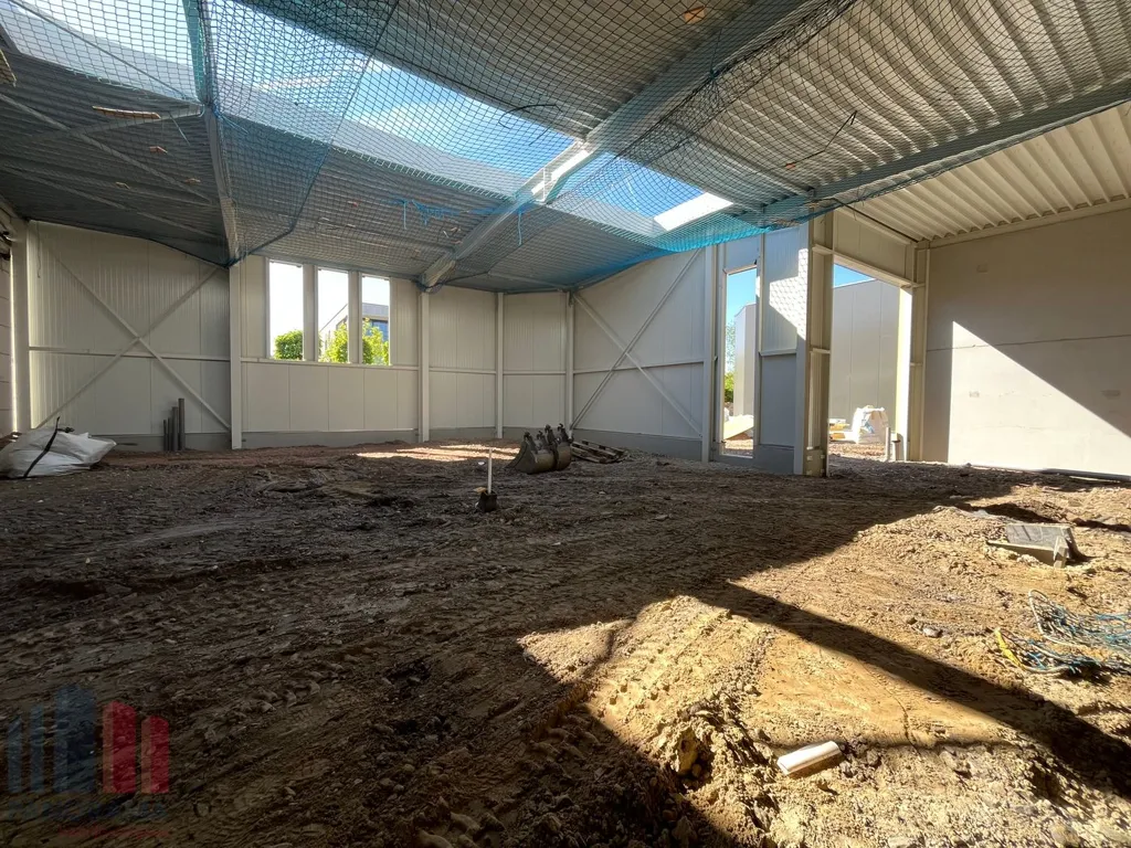 Toad - New Industrial Building with 2 Parking Spots in Herzele