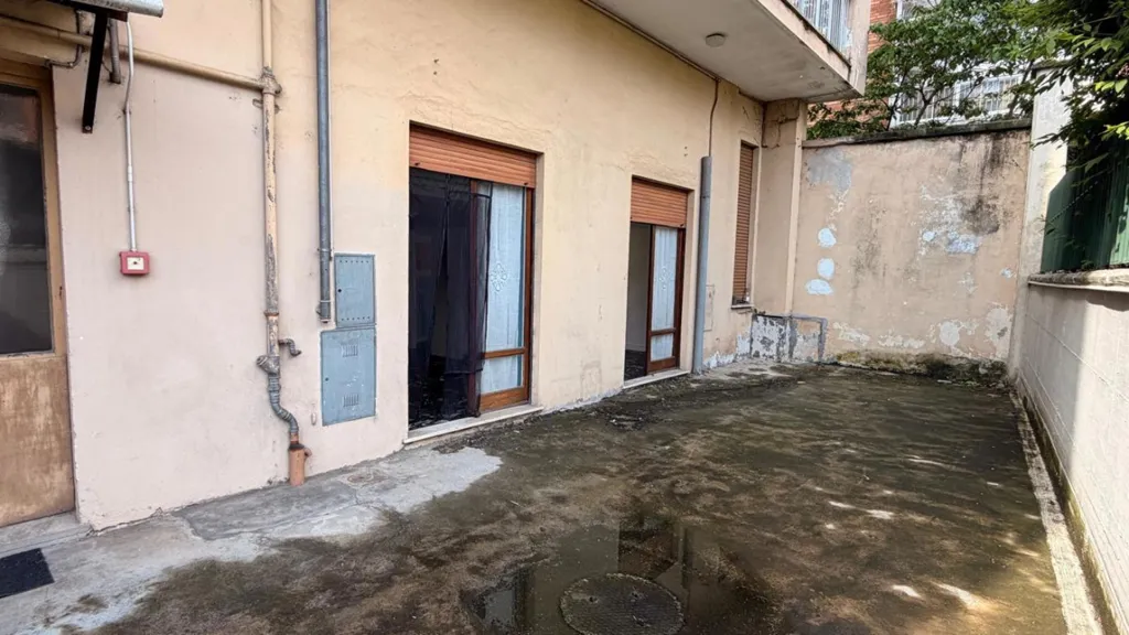 Jardin - Commercial Space with Private Parking in Turin