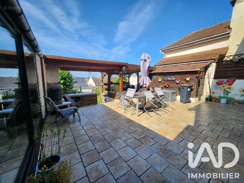 Terrasse - Maison Atypique avec Terrasse à Gonfreville-L'Orcher