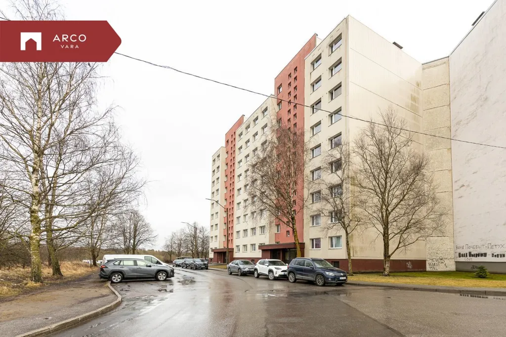 Extérieur - Panel Building Flat with Balcony in Seli