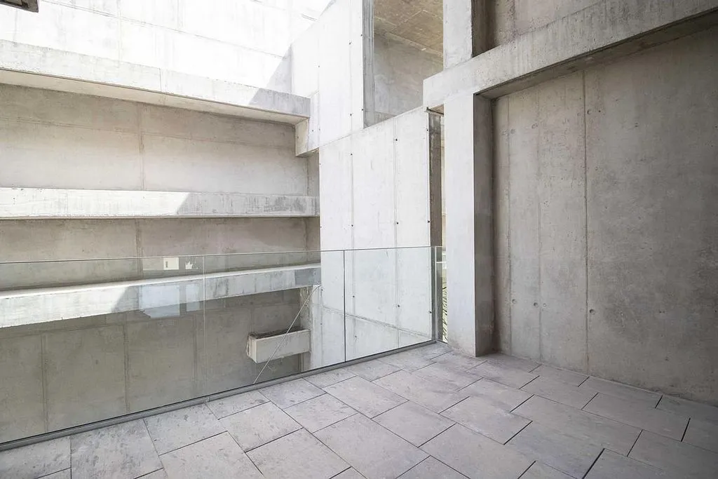 Pièces - Contemporary Townhouse with Pool in Ifara