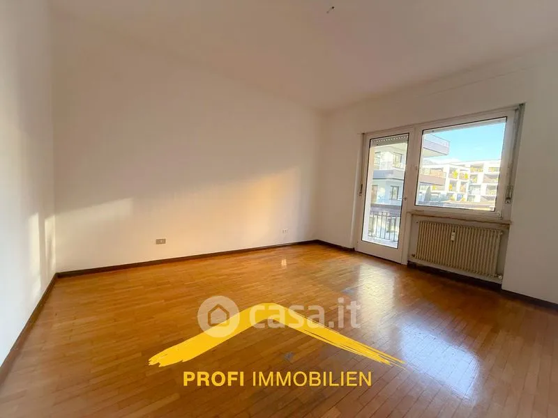Stanze - Three-Bedroom Apartment with Balcony in Merano