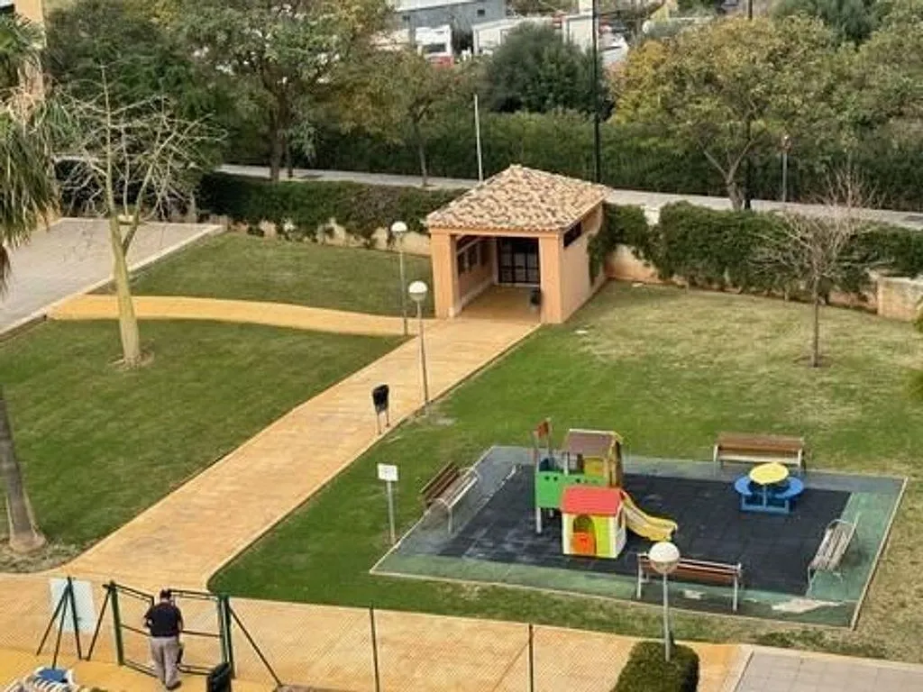 Aed - Bright Apartment with Pool in Los Pacos