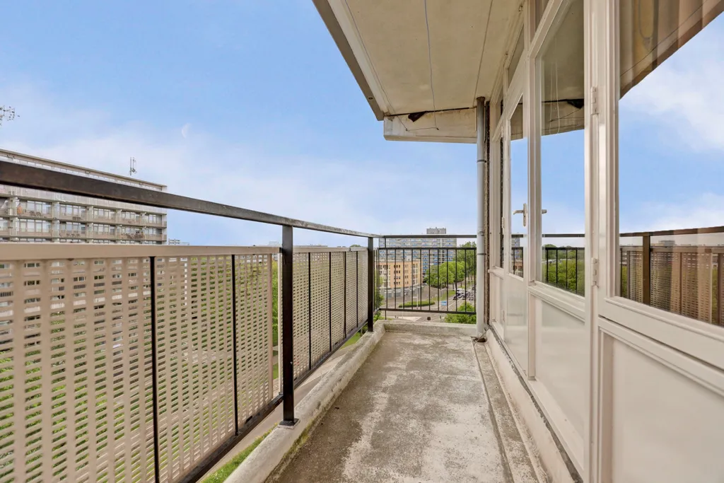 Balcon - Maisonnette with Three Balconies in Alphen aan den Rijn