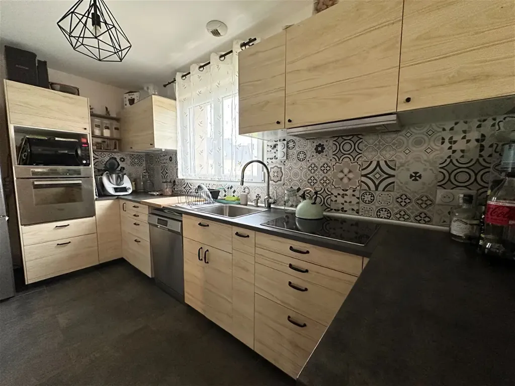 Maison 6 pièces à Thivars