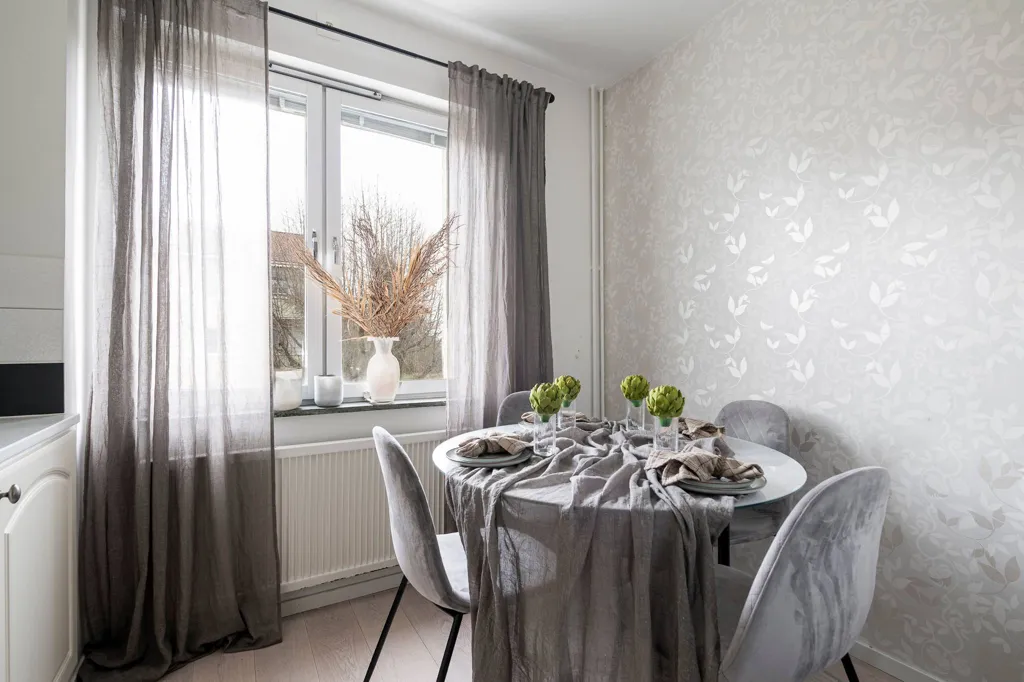 Dining Room - Apartment with Balcony in Västmanland