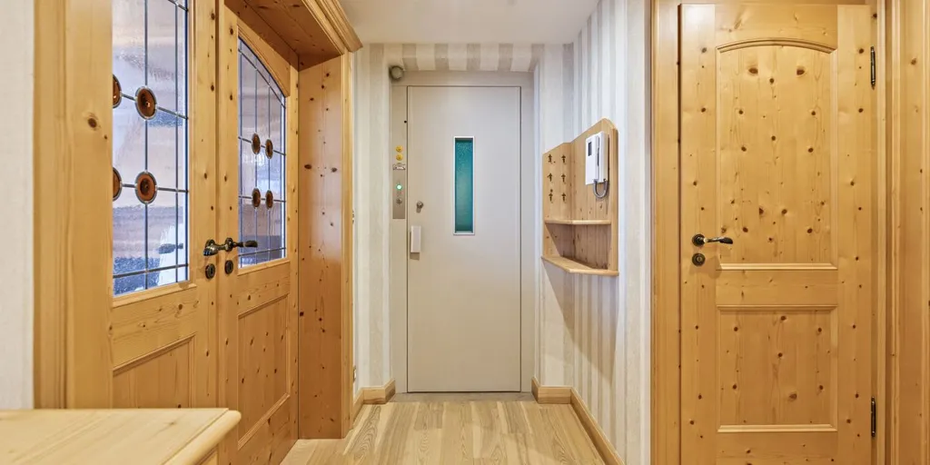 Entrée - Appartement en Alpenlandse Stijl avec Terrasse à Hasselt-Centre