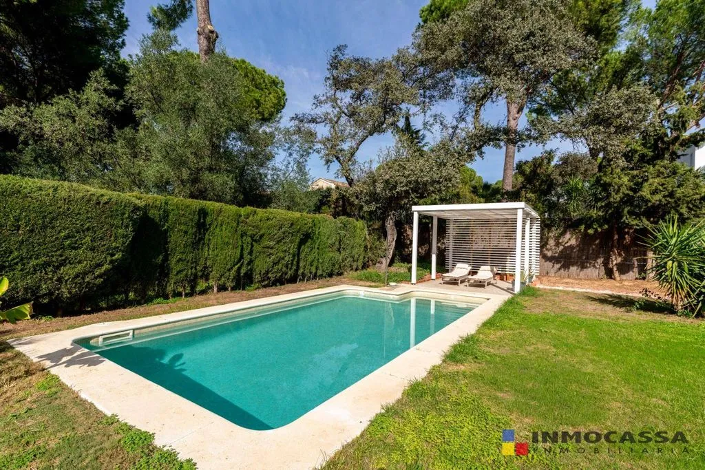 Piscine - Detached House with Private Pool in Bollullos de la Mitación