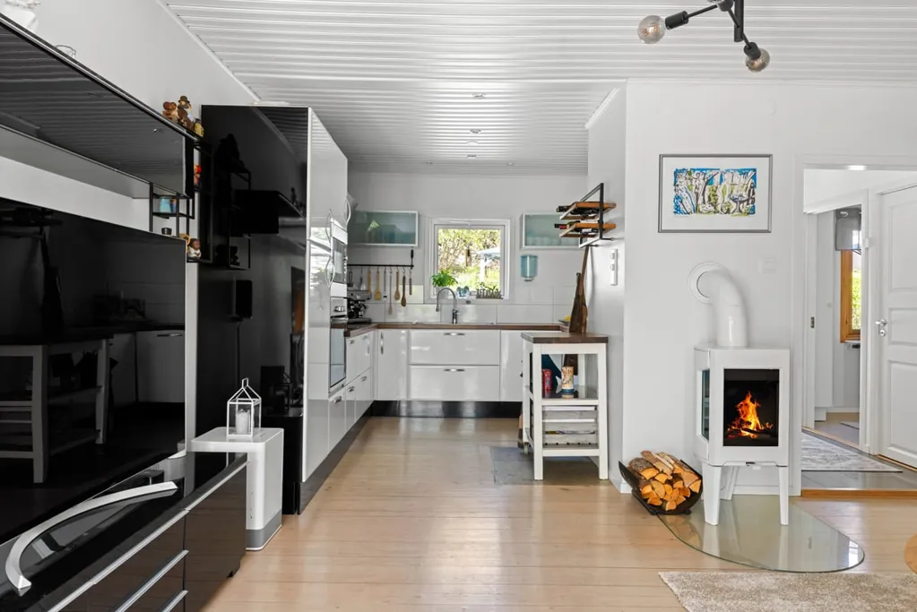 Cuisine - Villa with Mountain Terrace View in Tyresö Brevik