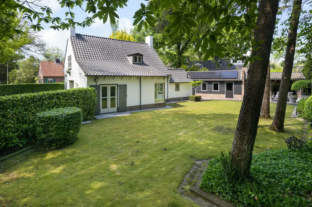 Aed - Charming Semi-Bungalow with Garden in Wolfheze