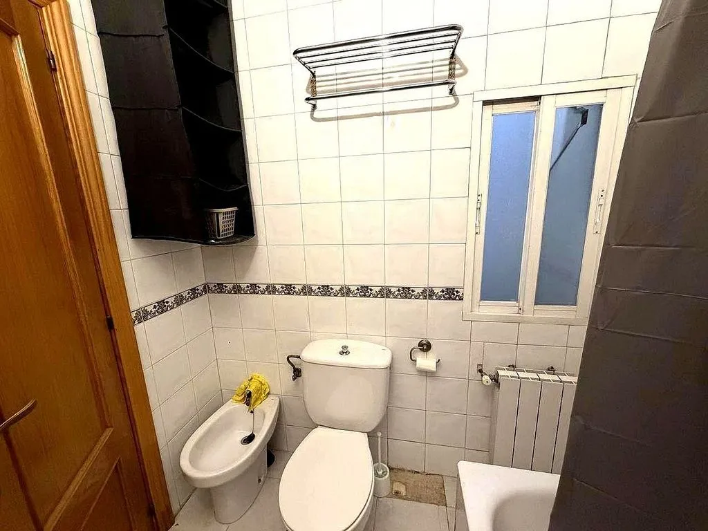 Modern Flat with Balcony in Argüelles, Madrid