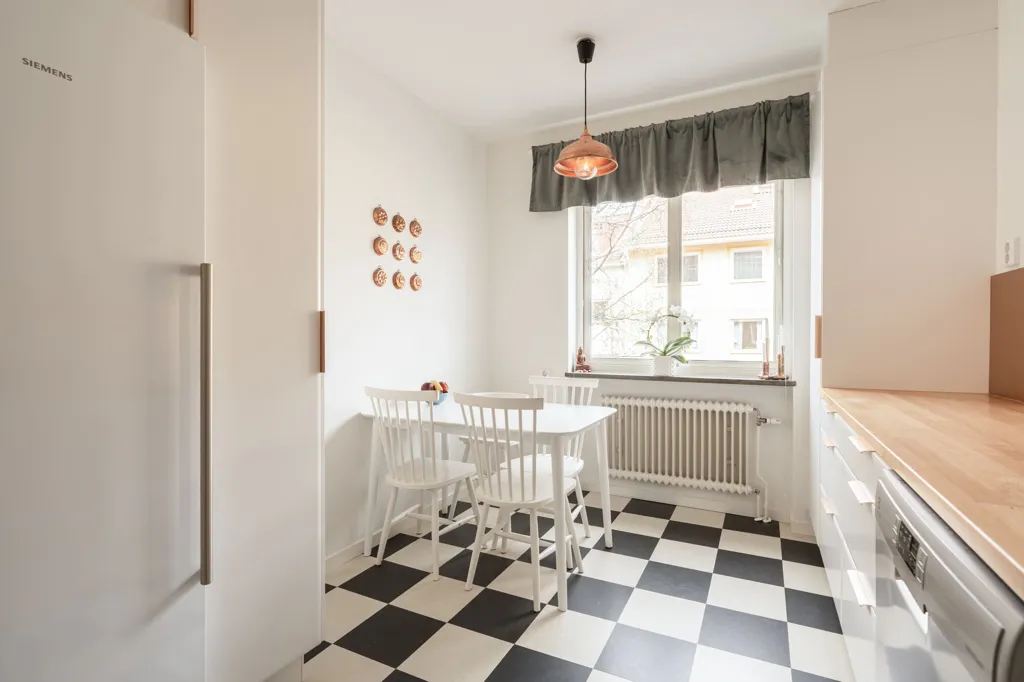 Cucina - Bright Three-Room Apartment with Balcony in Frösön