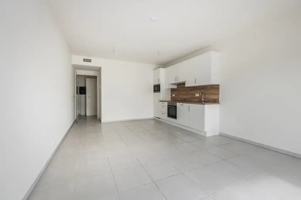 Köök - Contemporary Studio with South Orientation in Péruwelz