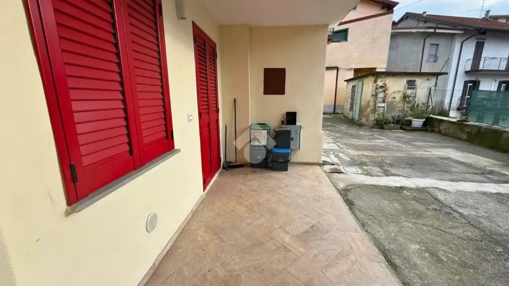 Terrass - Rustic Duplex with Terrace in Paratico