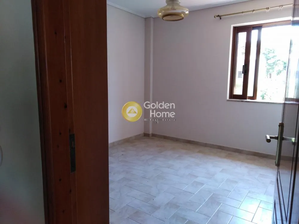 Pièces - 7-Bedroom Building with Sea View in Varigiani