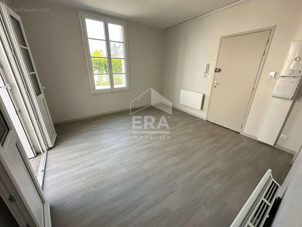 Toad - Refurbished Flat with Courtyard in Tours