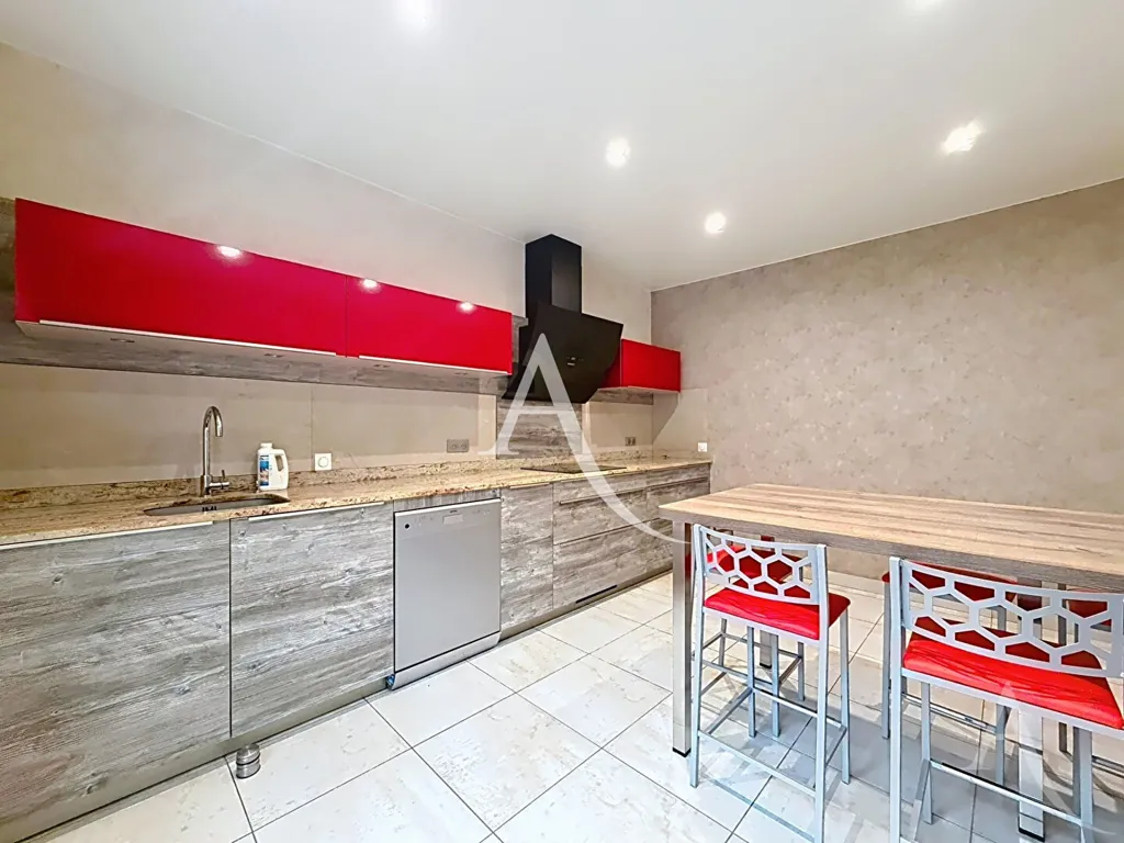 Kitchen - Detached House with Garden in Saubens