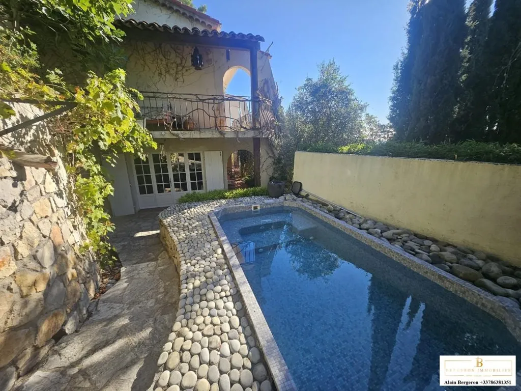 Piscine - Villa avec SPA et Potentiel d'Agrandissement au Tignet