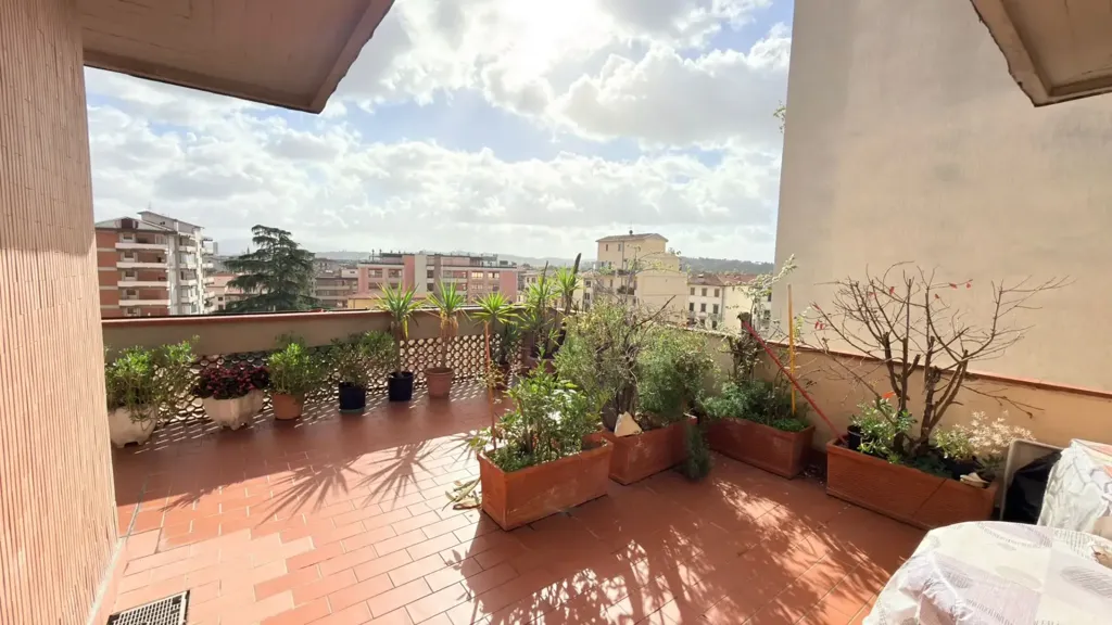 Rõdu - Penthouse with Panoramic Views in Florence