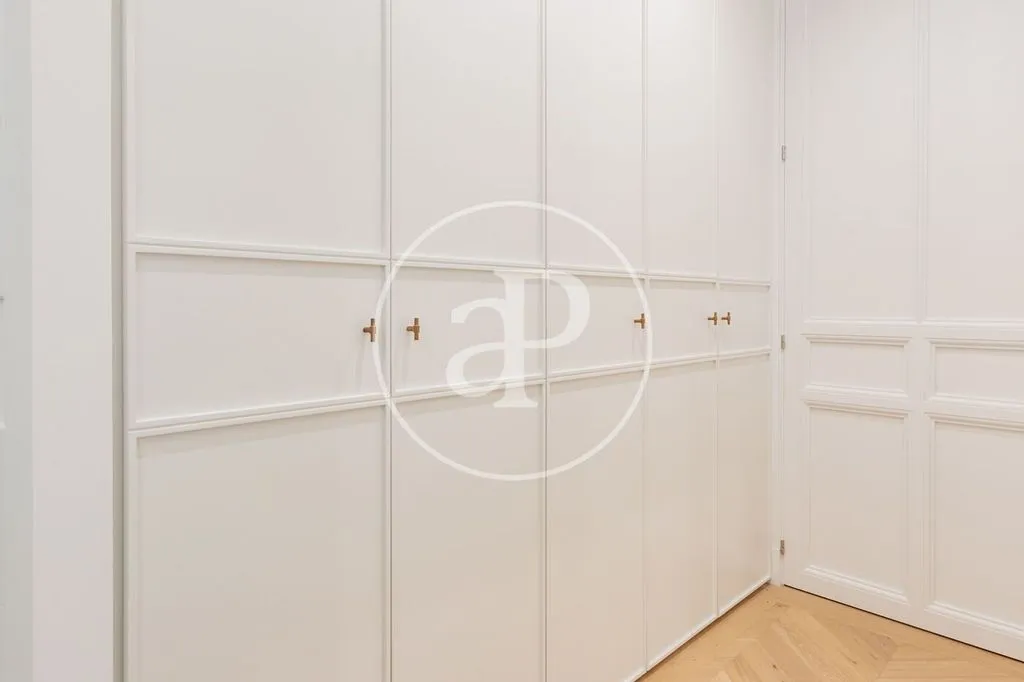 Stanze - Refurbished Flat with Balcony in Chueca, Madrid
