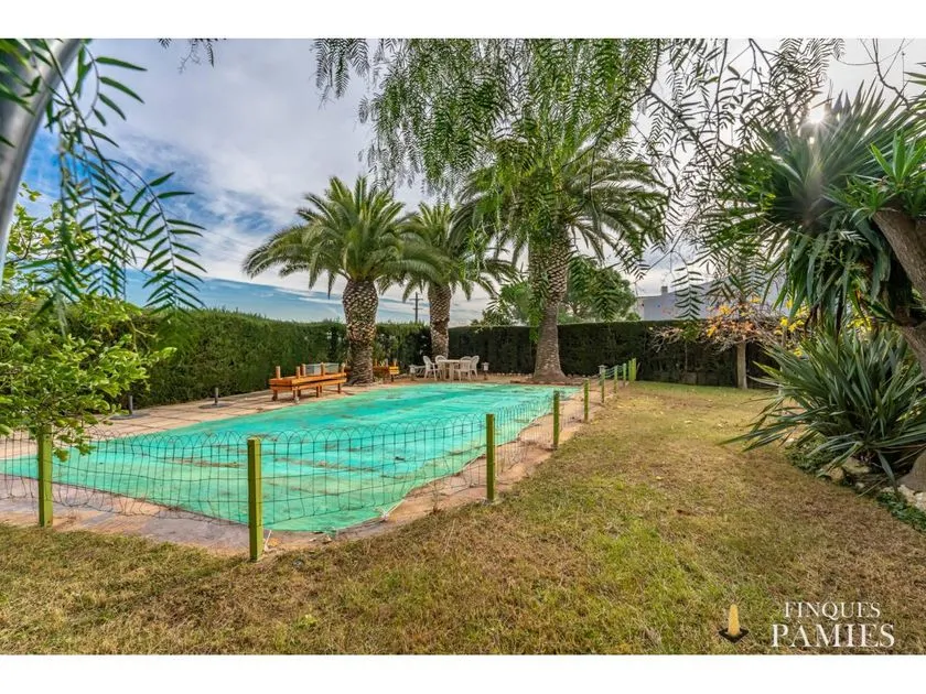 Bassein - Chalet with Pool in El Pinar, Reus