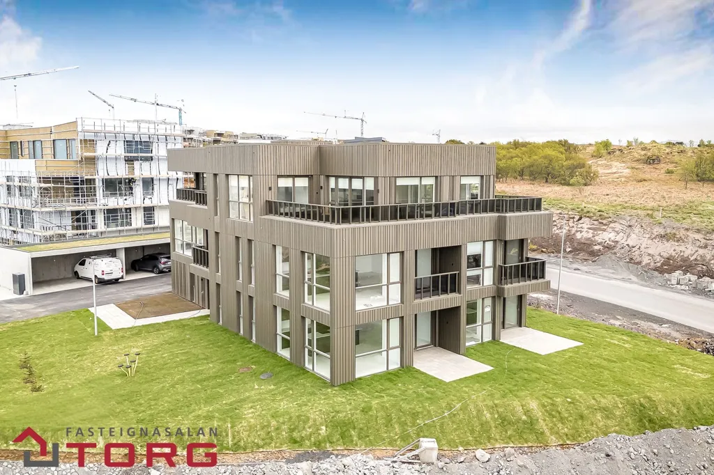 Õhuvaade - Modern Apartment with Balcony in Hnðraholt