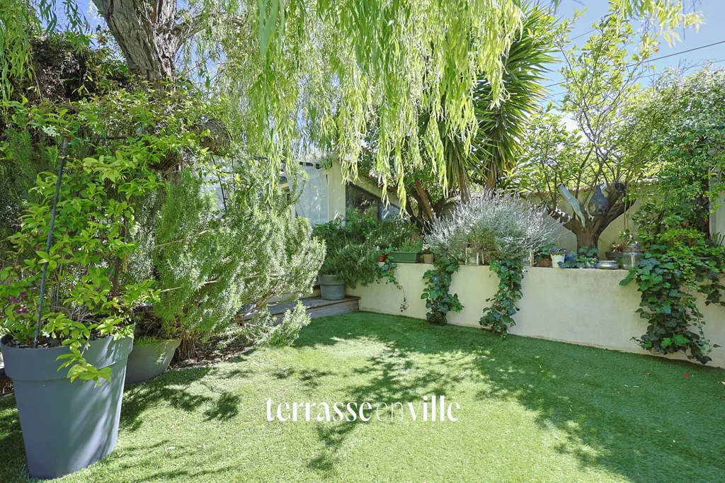 Jardin - Maison avec Piscine et Jardin à Bois Luzy