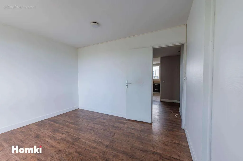 Pièces - Appartement T5 avec Balcon à Oullins