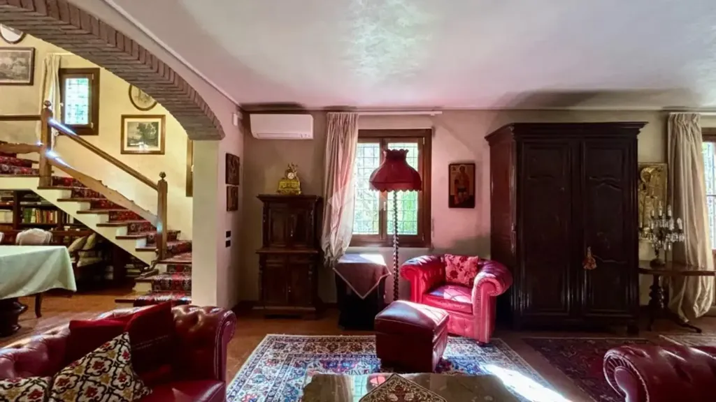 Soggiorno - Historic Villa with Pool in Sona