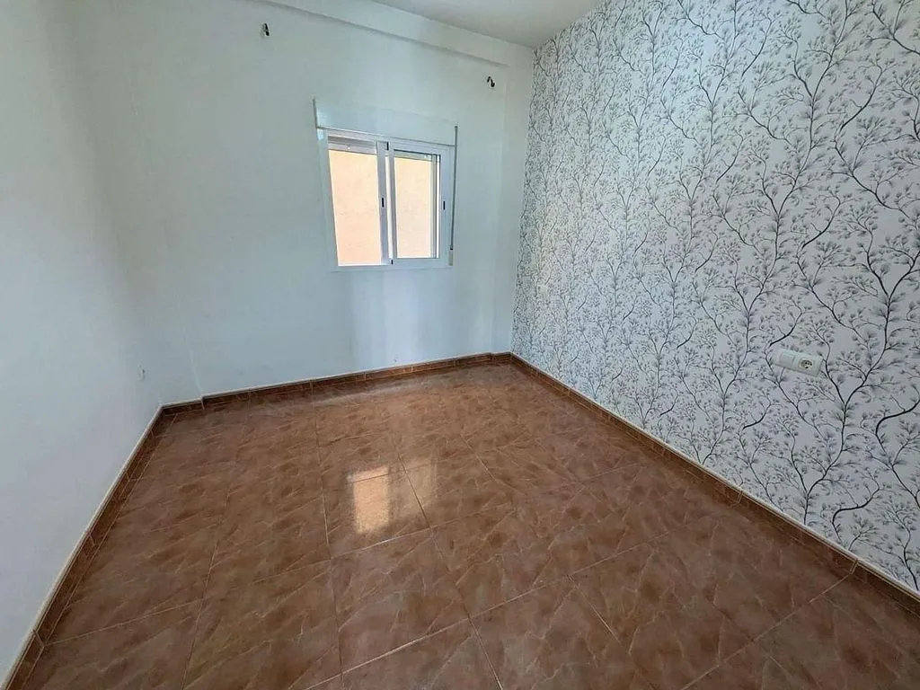 Toad - Apartment with Balcony in Casco Antiguo, Valencia