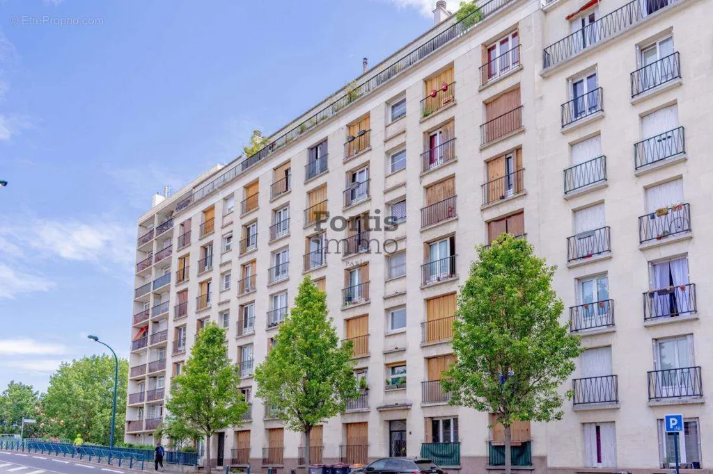 Välivaade - Studio with Large Terrace in Pantin