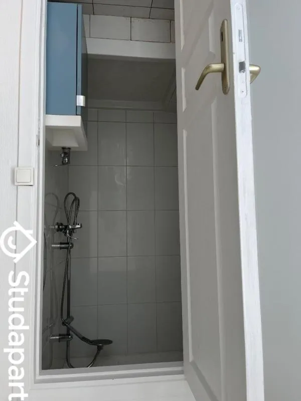 Buanderie - Chambre Meublée dans Colocation à Troyes