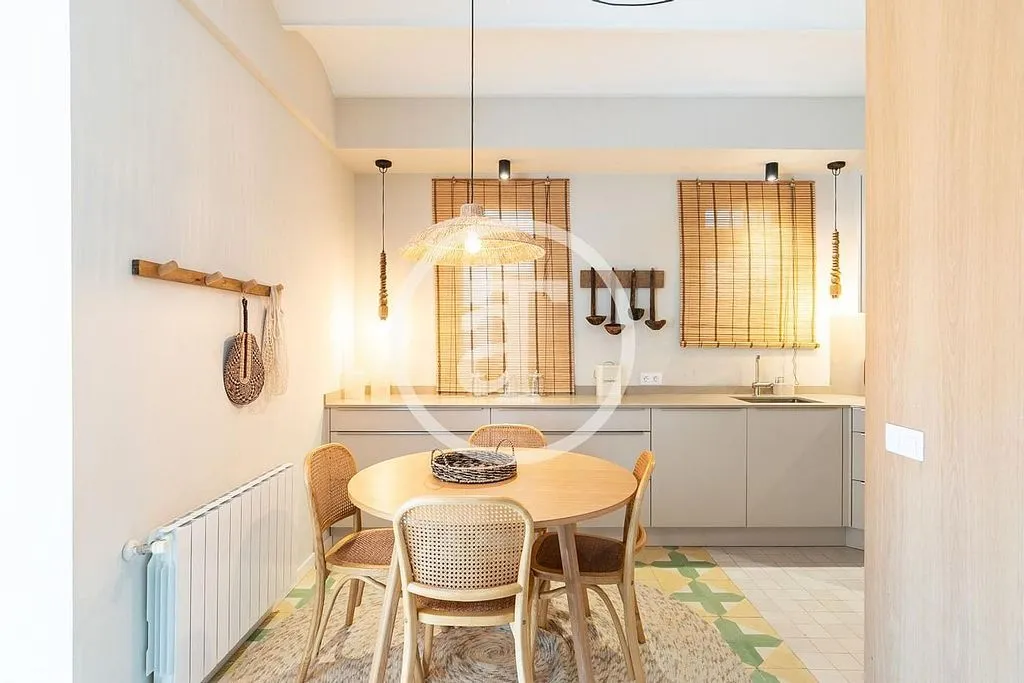 Salle à manger - Furnished Flat with Balcony in La Nova Esquerra de l'Eixample