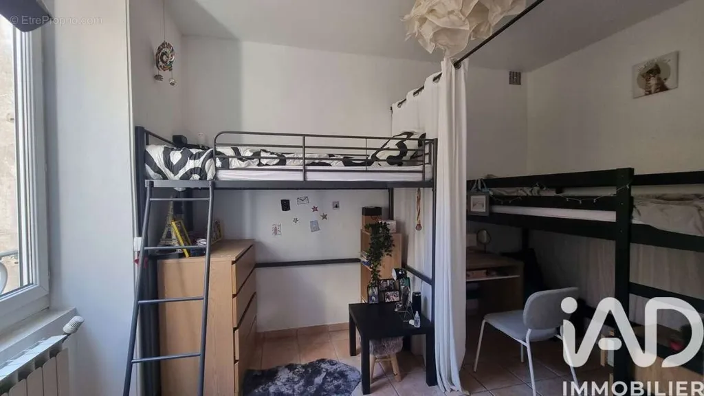 Bedrooms - 3-Bed Apartment in Châteaurenard Centre