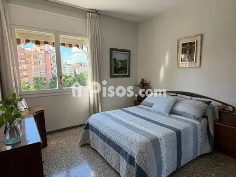 Chambres - Appartement 4 pièces à ES