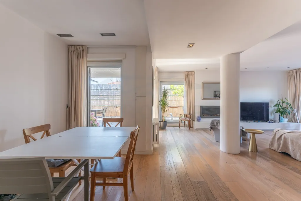 Söögituba - Penthouse with Panoramic Terrace in Vigna Clara, Rome